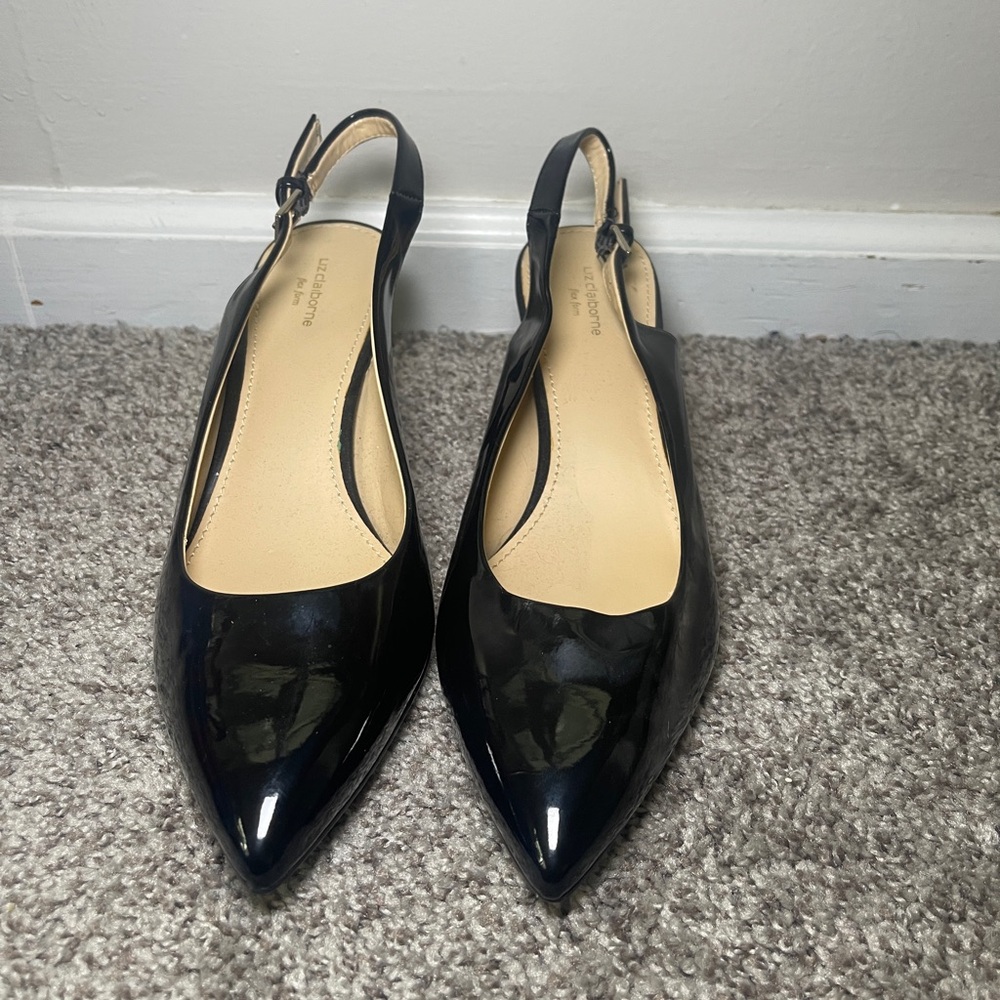 Liz Claiborne Black Pointed-Toe Heels
